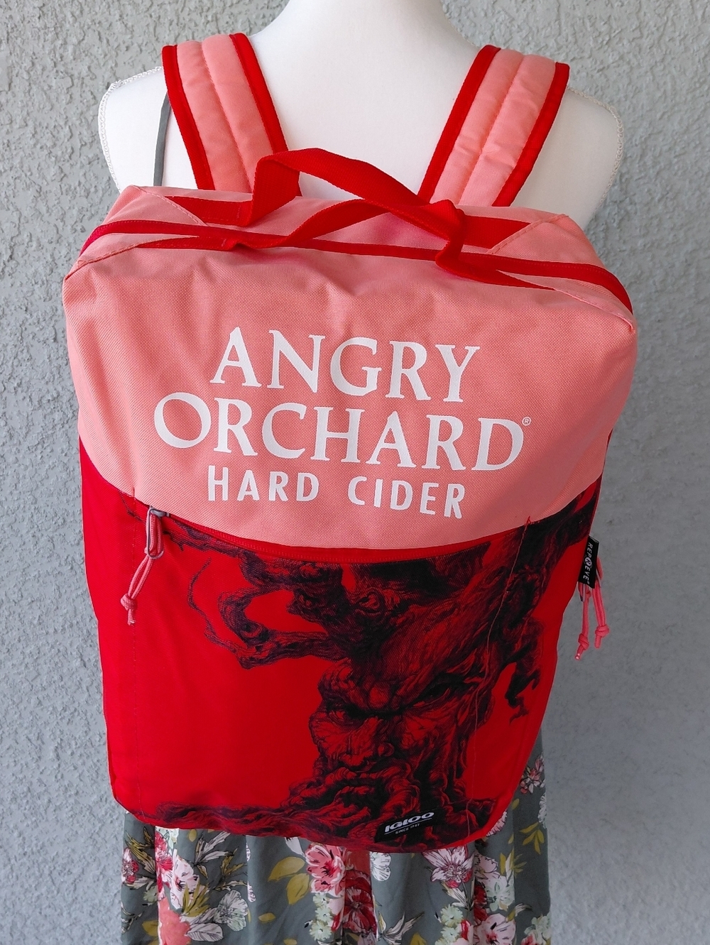 Igloo Angry Orchard Cooler Backpack Insulated Red Festival Picnic Bag - Picture 8 of 14